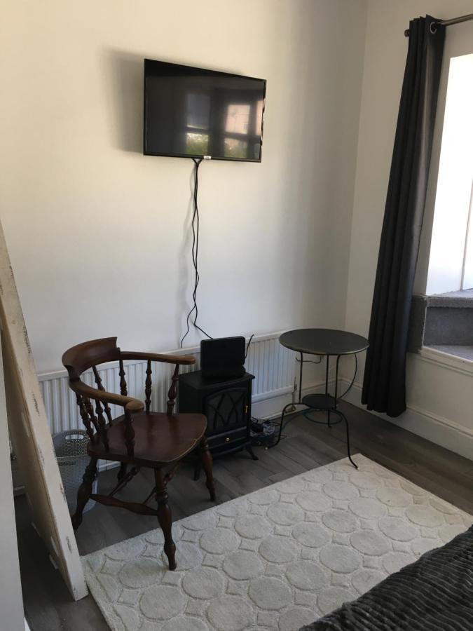 City Centre Room, Wifi, Share Facility スウォンジー エクステリア 写真